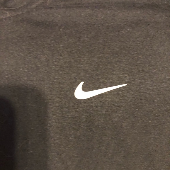 Nike Dri-Fit women’s black jacket size Medium. Light weight excellent condition - Picture 3 of 4